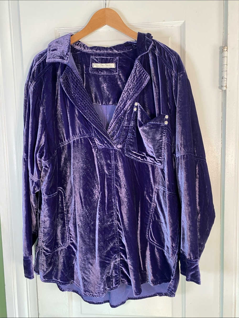We the free purple Velvet v-neck with pockets pullover Women's Top size large
